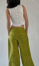 Load image into Gallery viewer, ATLANTIC CITY DRAPEY CARGO PANTS IN PICKLE
