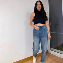 Load image into Gallery viewer, boyfriend oversized mom denim jeans shop rayaline fashion outfit ootd
