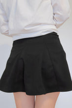 Load image into Gallery viewer, CAMBRIDGE TENNIS SKIRT
